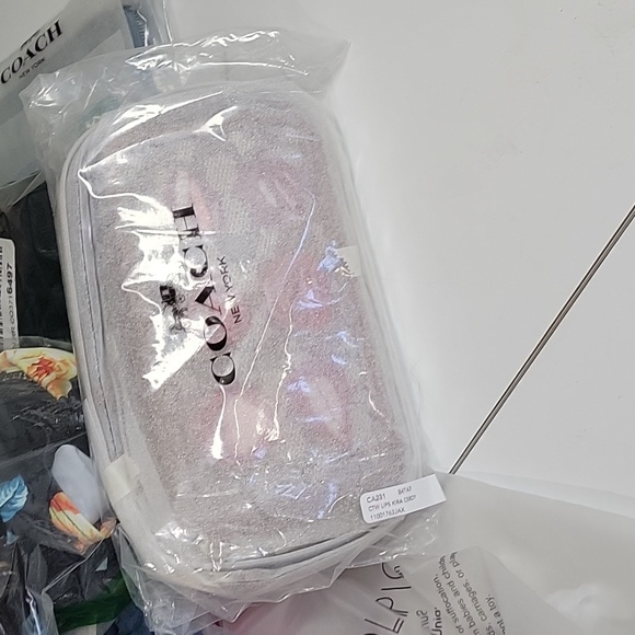 Sold NWT COACH RESERVE X Tom Wesselmann Kira Crossbody Textile Jacquard - Picture 8 of 9